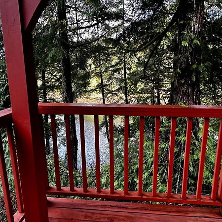 Waterfront Timber Frame Cottage! Ucluelet Zewnętrze zdjęcie