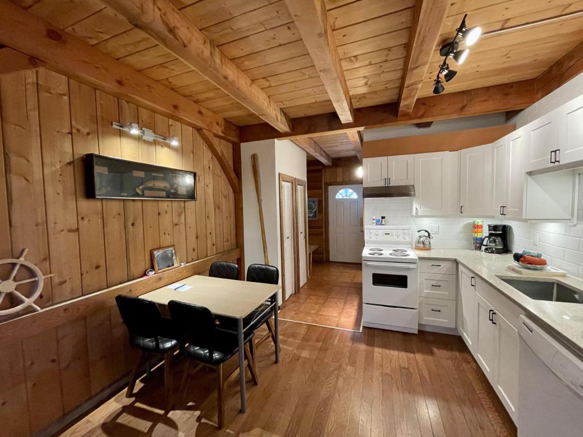 Waterfront Timber Frame Cottage! Ucluelet Zewnętrze zdjęcie