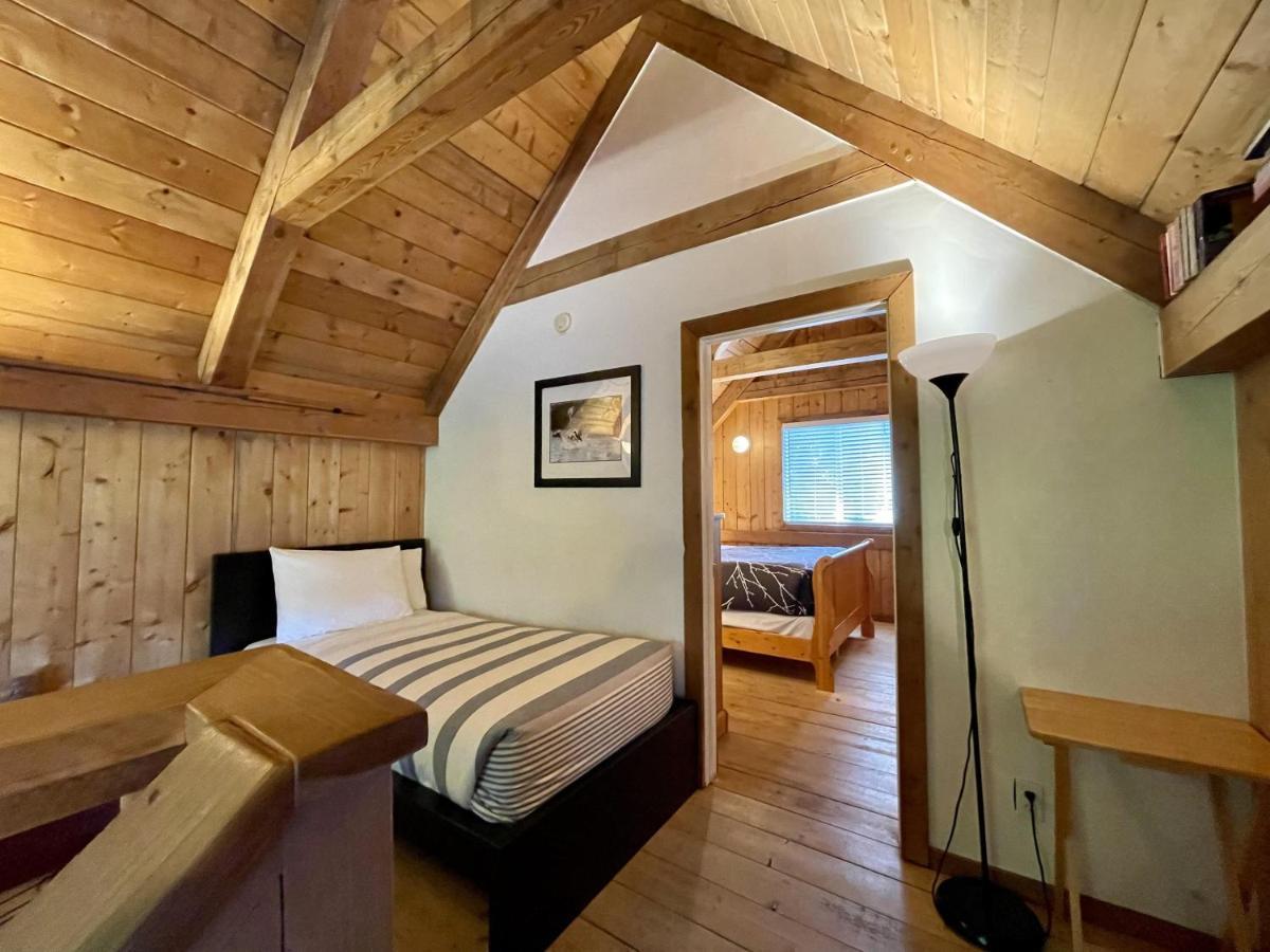 Waterfront Timber Frame Cottage! Ucluelet Zewnętrze zdjęcie