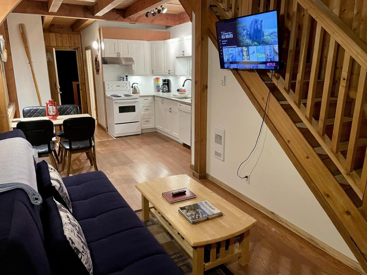 Waterfront Timber Frame Cottage! Ucluelet Zewnętrze zdjęcie