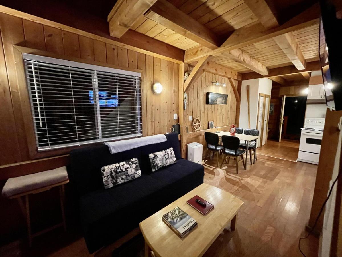 Waterfront Timber Frame Cottage! Ucluelet Zewnętrze zdjęcie