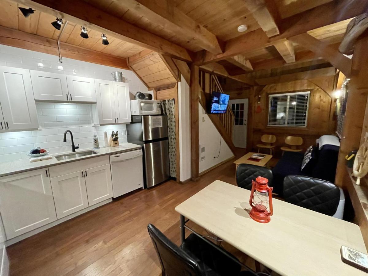Waterfront Timber Frame Cottage! Ucluelet Zewnętrze zdjęcie