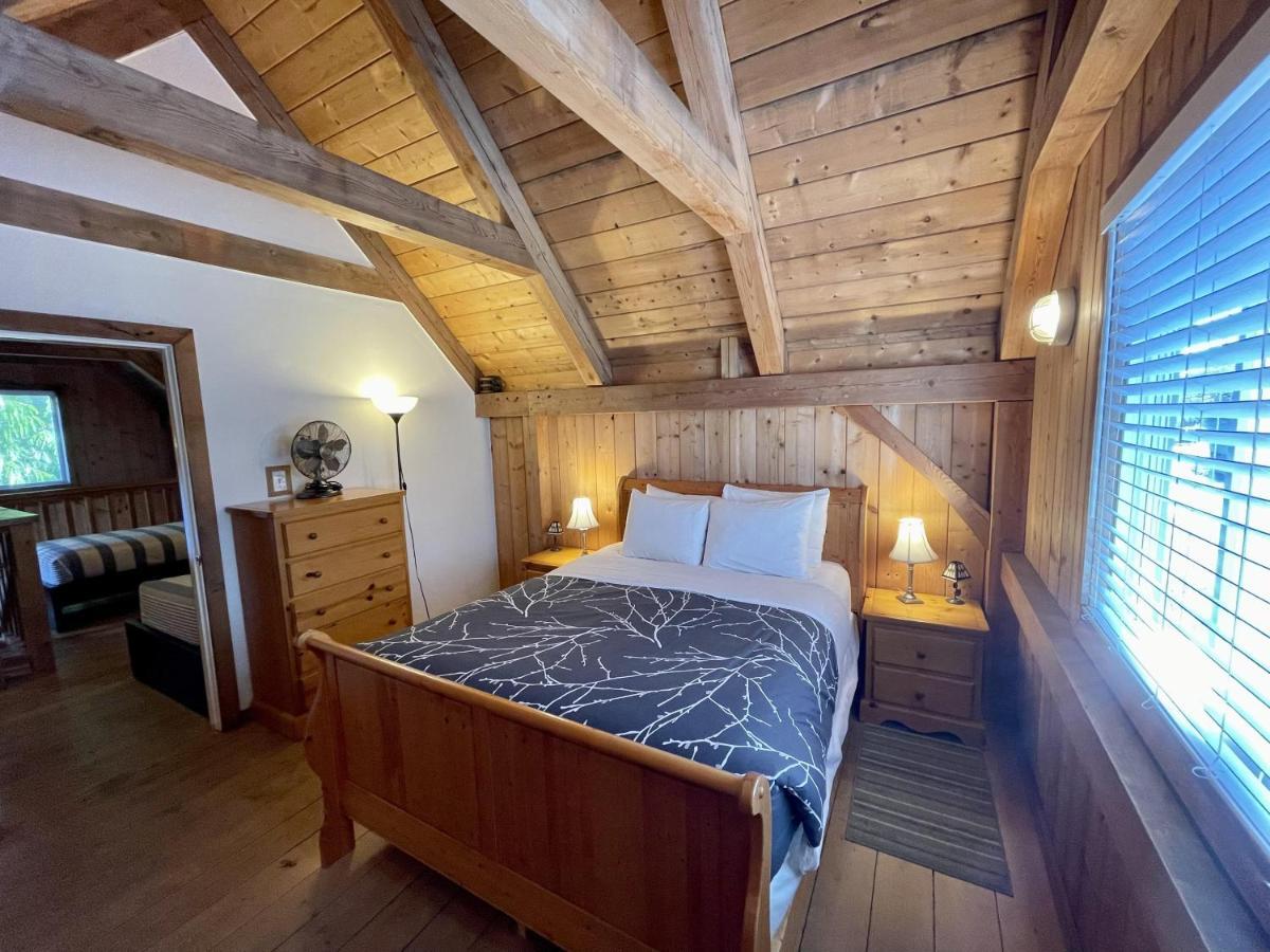 Waterfront Timber Frame Cottage! Ucluelet Zewnętrze zdjęcie